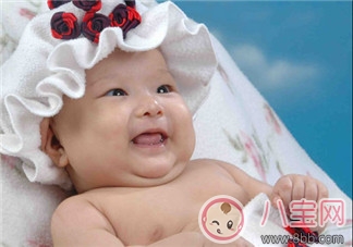 吐奶|宝宝胀气吐奶的原因 家长须知的注意事项