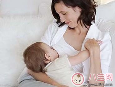 母乳喂养|夏季母乳喂养的方法 母乳喂养的常见问题