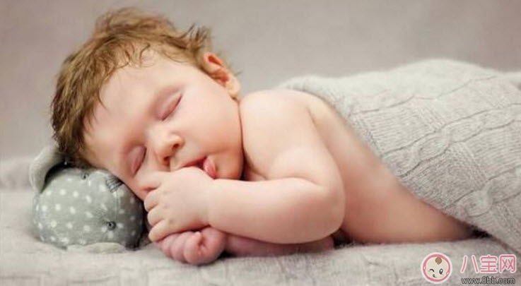 宝宝|如何快速哄宝宝睡觉 快速哄宝宝睡觉的方法