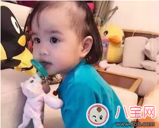 饺子|看《妈妈是超人》饺子使用安抚奶嘴 安抚奶嘴能用吗