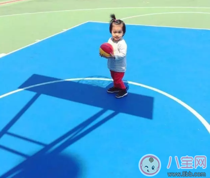 咘咘|跟咘咘一起做早教运动 正确的早教运动的时间与方法