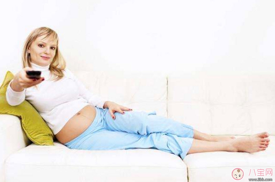 电视|孕妇看电视对胎儿有影响吗 孕妇看电视有辐射吗如何预防辐射