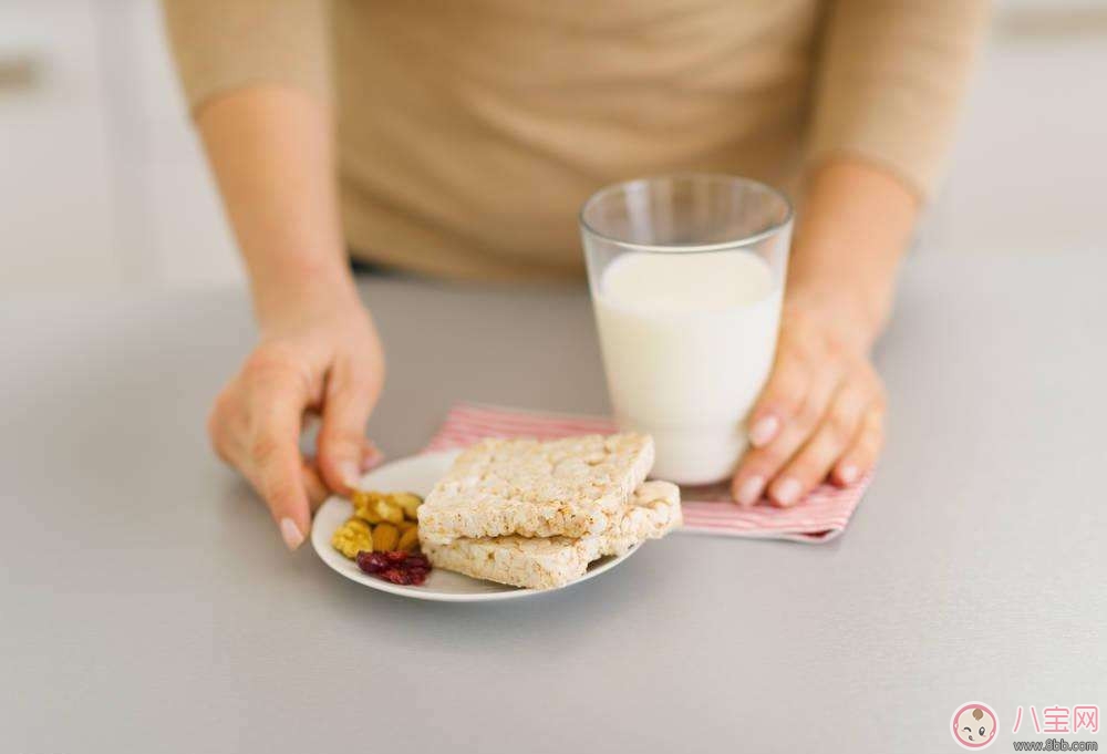 症状|秋燥的症状 不同年龄女性防秋燥的秘籍