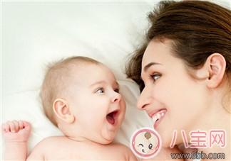 |新生儿吃奶不专怎么办 如何解决吃奶问题