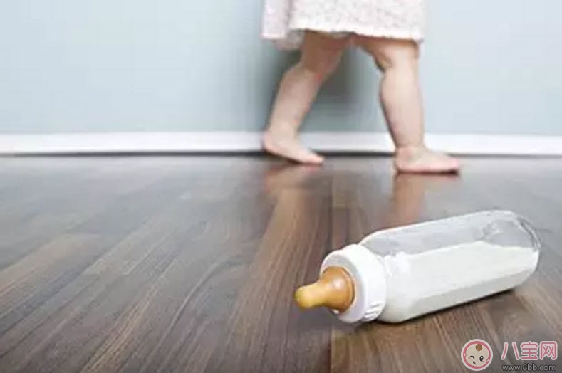 厌奶|新生儿一直不吃奶的原因 宝宝不吃奶怎么办