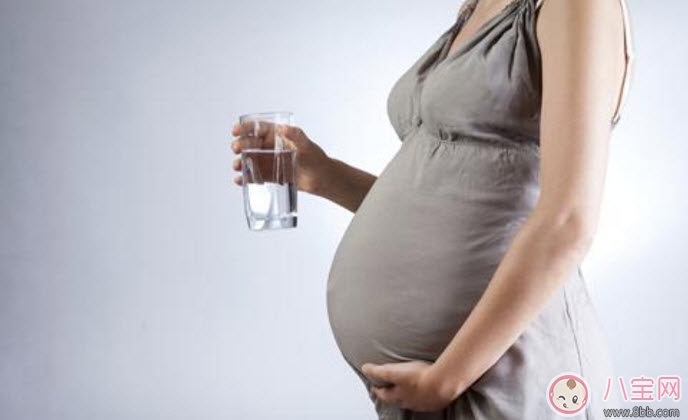 水肿|孕晚期水肿怎么缓解 孕妇孕晚期浮肿是什么原因