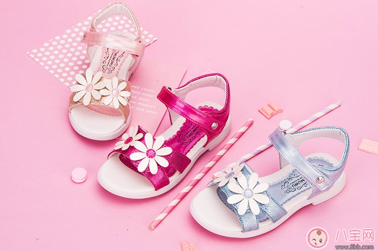 品牌|如何给女宝宝挑选凉鞋 女宝宝凉鞋品牌推荐