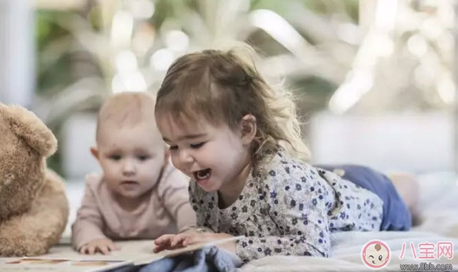 语言|家里老人说方言会影响宝宝说话吗 老人说方言孩子要注意什么