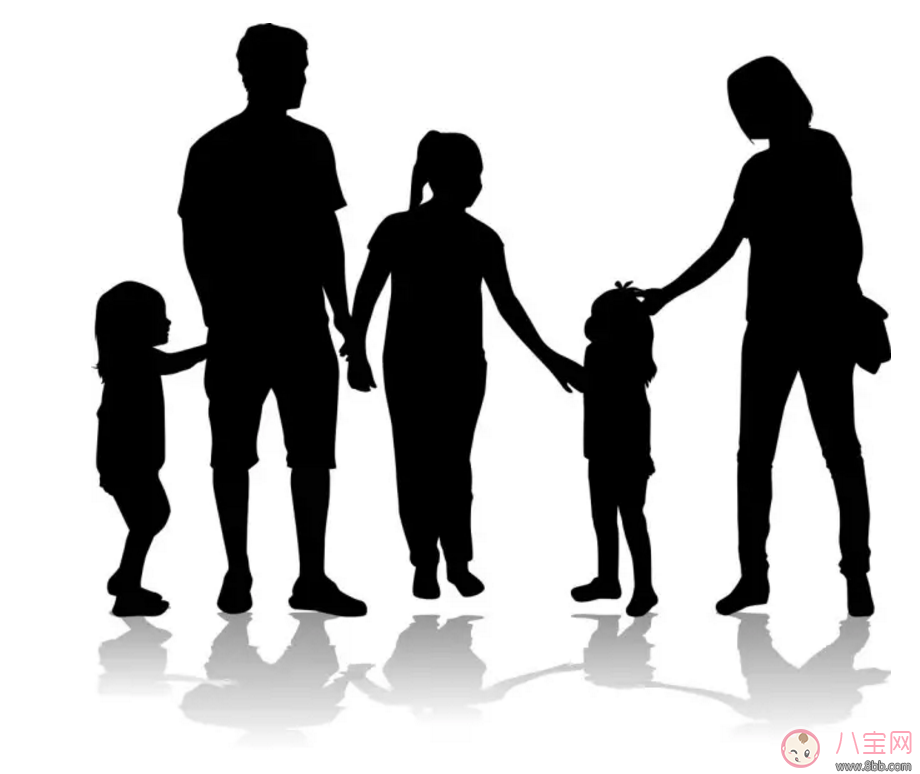 家庭|何洁表示不会再结婚 单亲家庭的孩子成长一定不好吗？