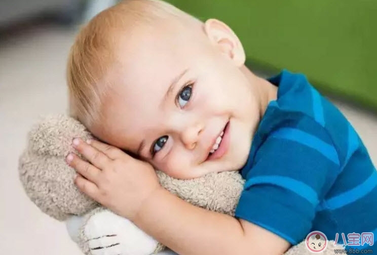 大脑|宝宝大脑发育需要几种营养 影响宝宝脑部发育的六大饮食习惯有哪些