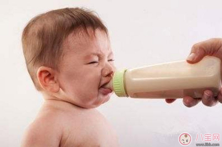 拉肚子|宝宝换奶粉拉肚子怎么办 宝宝换奶粉拉肚子的原因