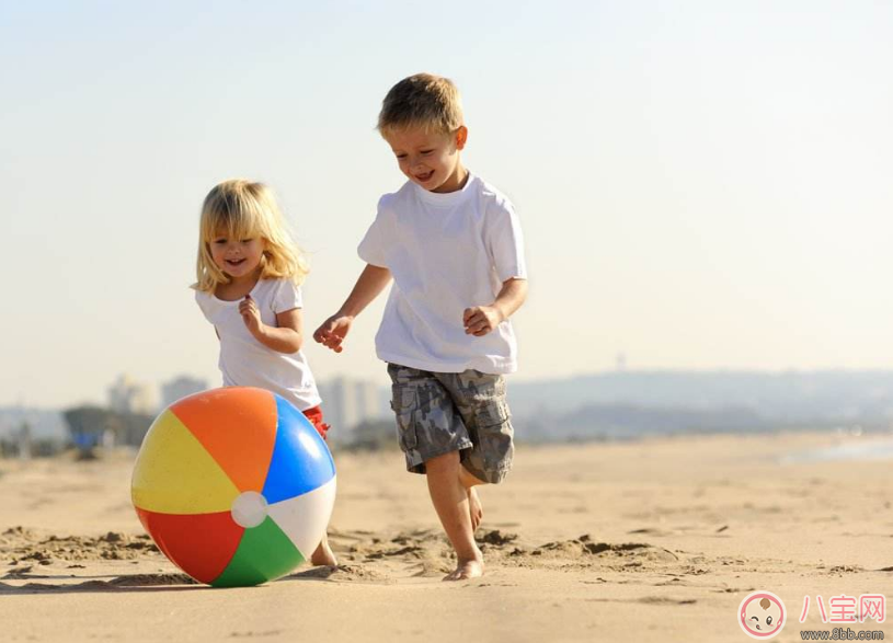 社交|上学后就不愿意和别人交流 孩子社交能力差如何培养