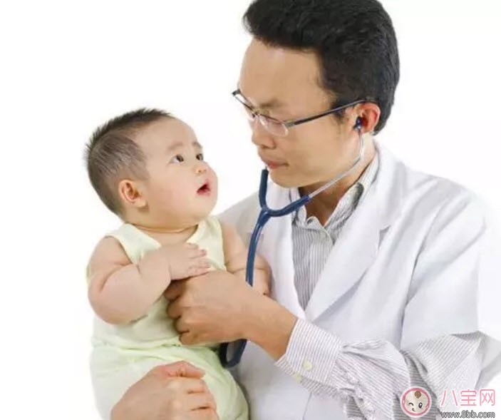 咳嗽|小宝宝支气管肺炎什么症状 宝宝一直咳嗽是肺炎吗