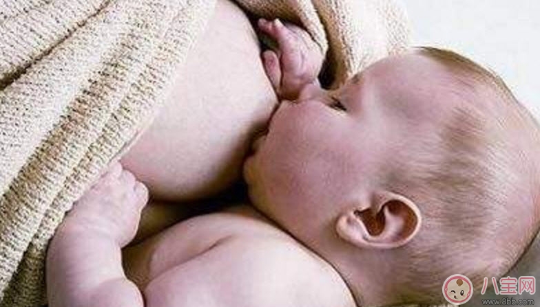 哺乳|新妈妈喷乳是什么原因 新妈妈喷乳不等于奶量多