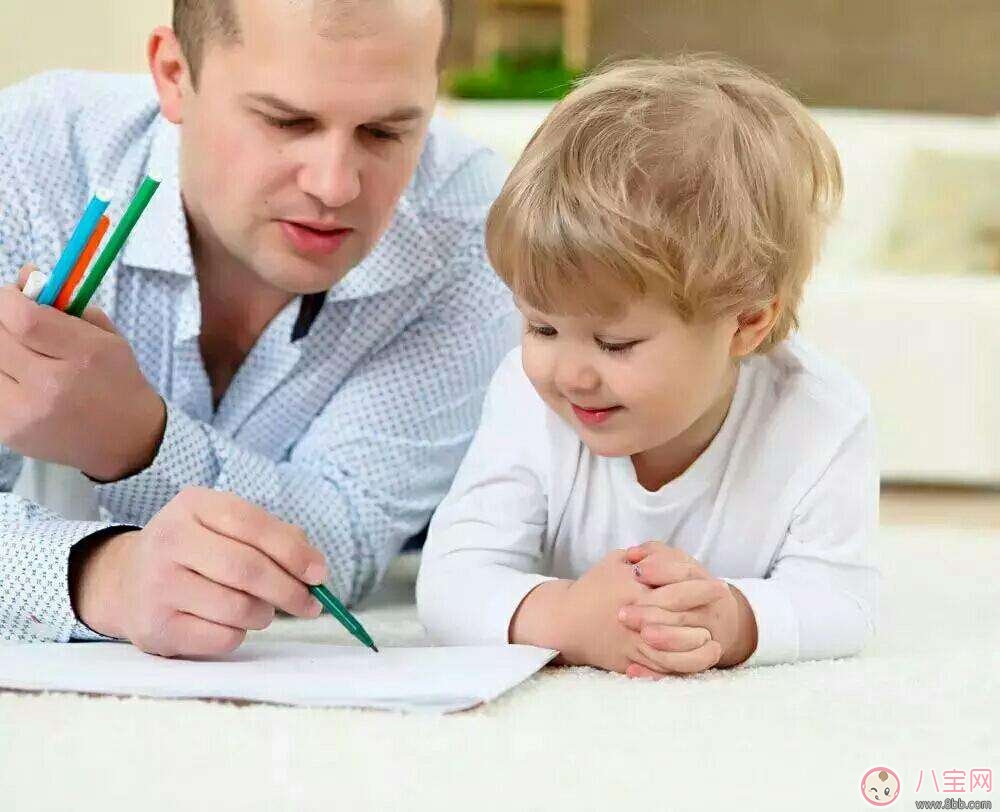 行为|父亲的用心陪伴 更能让孩子赢在起跑线上