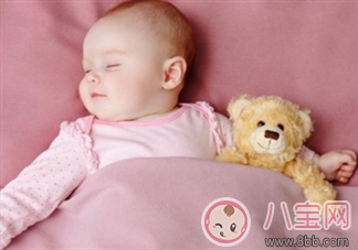 习惯|星二代睡姿谁错了？馨爷锁喉阿拉蕾凹造型