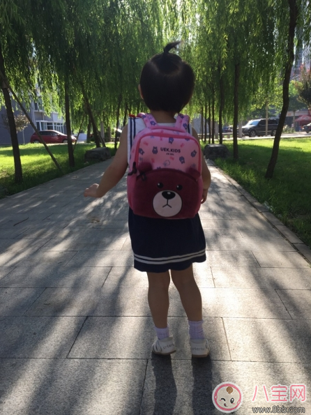书包|上学小书包用哪款好 uek幼儿园宝宝书包测评