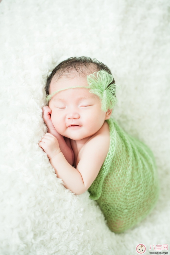新生儿|襁褓新生儿很重要安抚宝宝情绪好处多