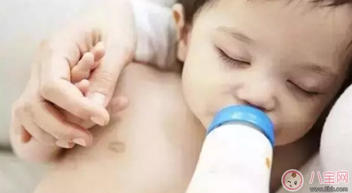 牙缝|宝宝牙缝宽是什么原因 宝宝牙缝宽会自己闭拢吗