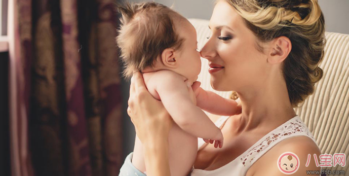 喂养|母乳喂养姿势和技巧2017 正确的母乳喂养方式