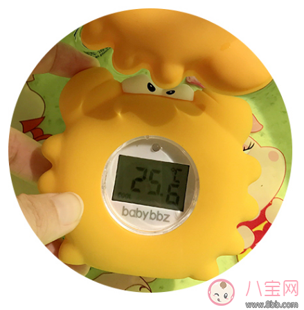 洗澡|秋季宝宝水温计哪款好 棒棒猪小水温计测评