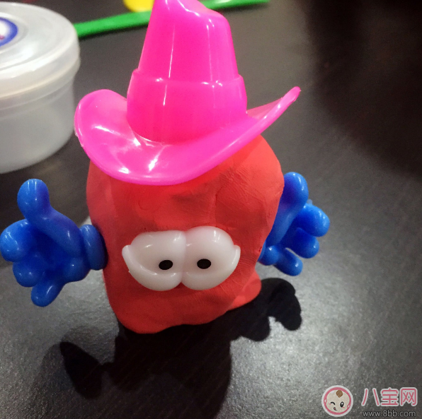 动手能力|宝宝喜欢玩黏土 卡乐淘亲子黏土测评