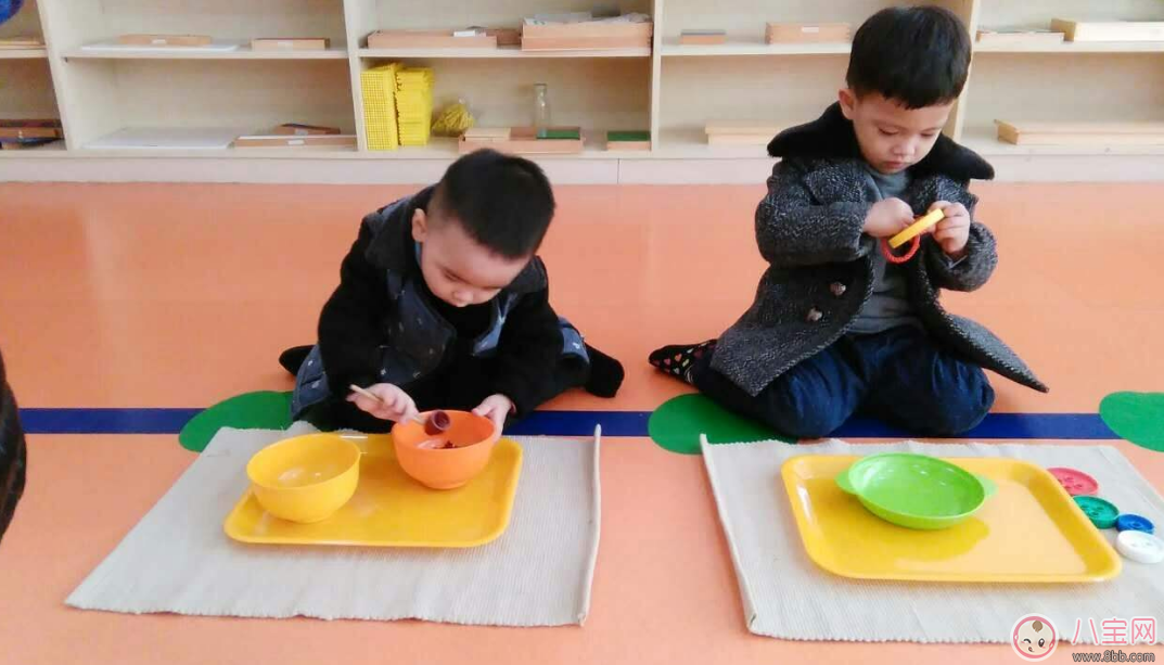 内向|孩子在去幼儿园不适应不合群 这么做效果事半功倍