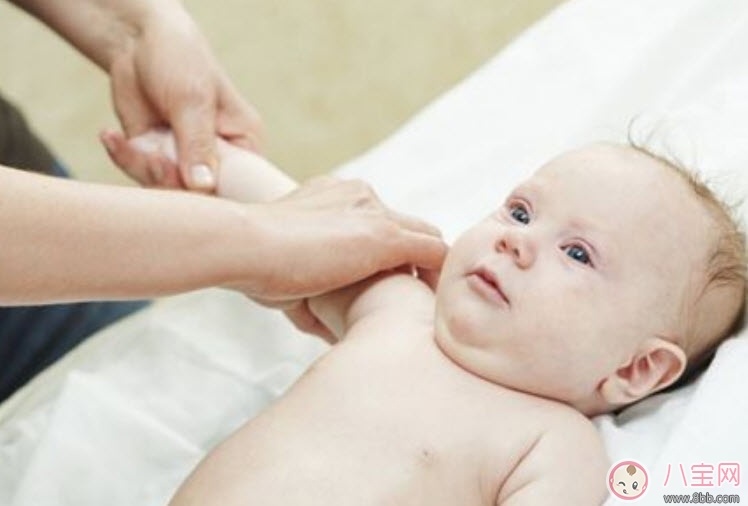被动操|婴儿被动操姿势步骤图解 宝宝做被动操有哪些注意事项