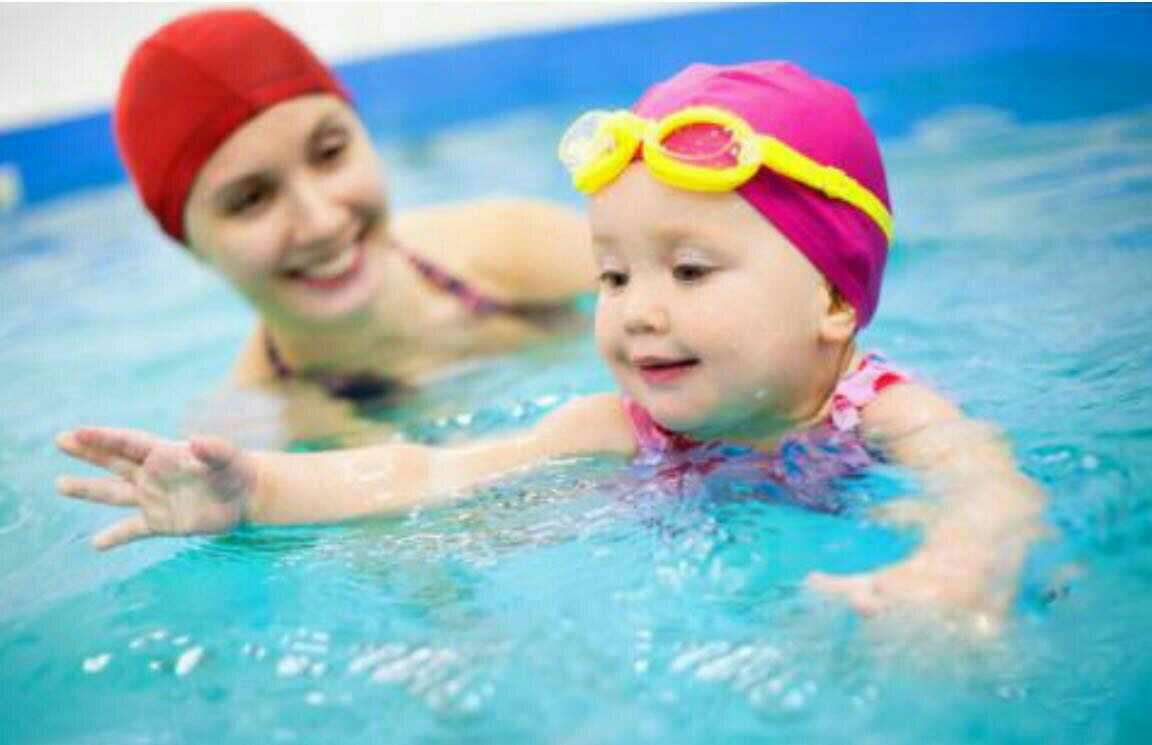 婴幼儿|幼儿游泳变聪明 越早学习效果越好