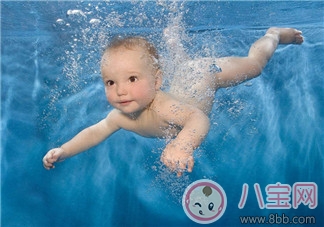 婴幼儿|幼儿游泳变聪明 越早学习效果越好
