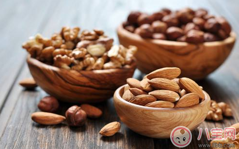 噎着|哪些东西孩子吃了容易噎 孩子噎着怎么办