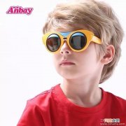 6岁以下儿童别戴太阳镜