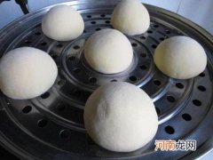 蒸出来的馒头发硬是怎么回事，如何蒸馒头才好