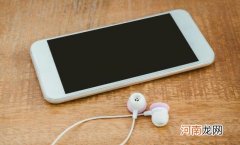 ?手机落水错误的挽救做法 手机不慎落水有妙招