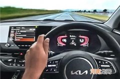 起亚Carens佳乐内饰曝光 12月16日全球首发优质