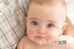 适合6个月婴儿吃的辅食 6个月宝宝吃什么辅食
