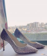 鞋子买大了怎么处理才能穿 鞋子大了一码补救方法