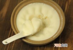 为什么猪油会凝固而植物油不会凝固？猪板油和肥肉哪种榨油好