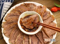 吃了螃蟹可以吃牛肉吗？牛肉发黑是不新鲜了吗