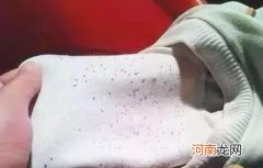 衣服受潮发霉怎么洗 衣服发霉了怎么洗掉霉斑呢