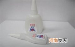 衣服沾了胶水怎样去除