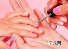 涂指甲油有什么危害
