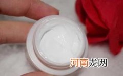 素颜霜适合学生吗