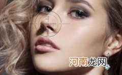 什么是肋软骨隆鼻