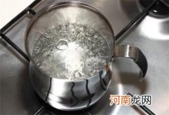 烧开的自来水里有水垢还能不能喝？