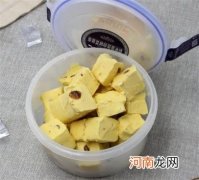 索菲亚冰糕盒子可以放热水吗