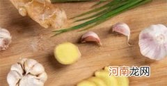 做菜时该怎样放葱姜蒜吗