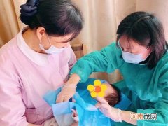 恶露什么时候能排感觉 产后恶露有血块正常吗