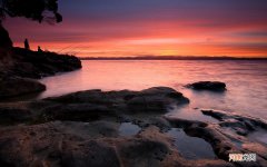 男孩子说错话了怎么去哄女孩子 给女孩子道歉送什么礼物合适