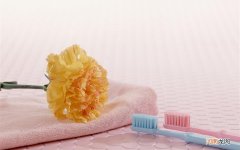 情侣俯卧撑的正确做法 俯卧撑的正确做法